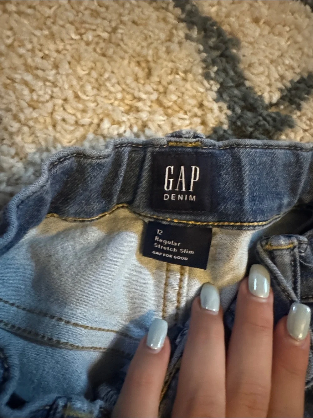 GAP Skinny Jeans in Medium Blue Wash